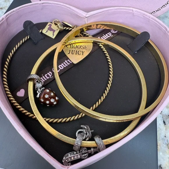 Vintage 5ct set Juicy Couture Gold and Silver Bracelet SetLike New Condition - Picture 2 of 4